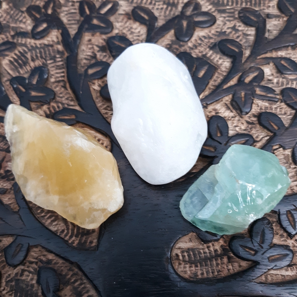 3 Crystals Honey Orange Green Calcite White Beach Stone Quartz Rock Crystal